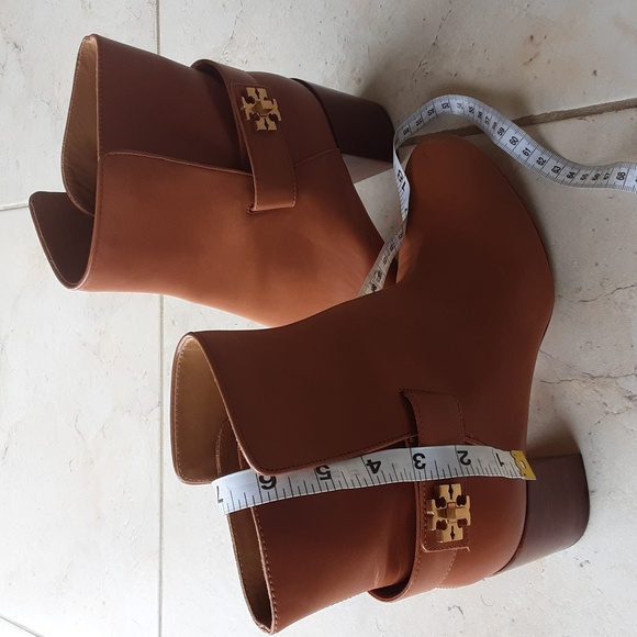 Tory Burch almost new boots - Picture 9 of 11